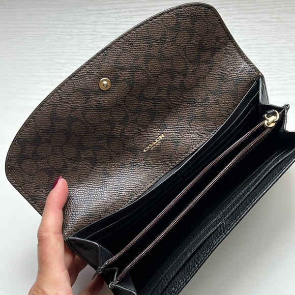 Coach Wallet - Picture 5 of 5